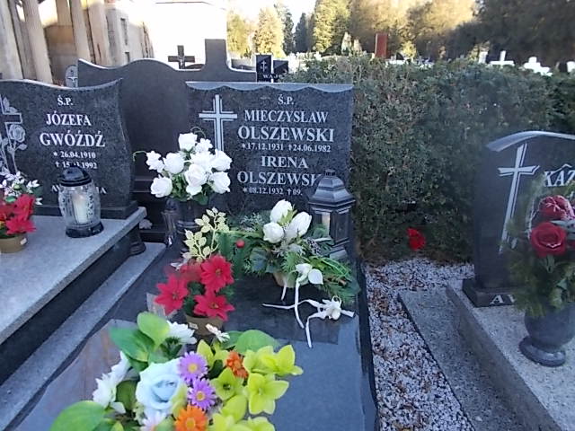 Grób Mieczysław Olszewski
