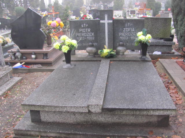 Grób Zofia Pierożek