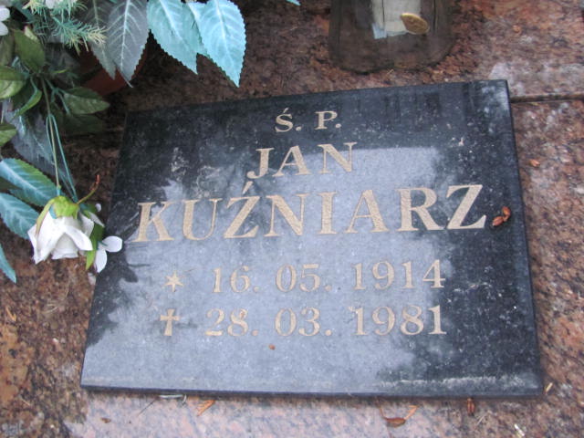 Jan Kuźniarz 1914 Złotoryja - Grobonet - Wyszukiwarka osób pochowanych