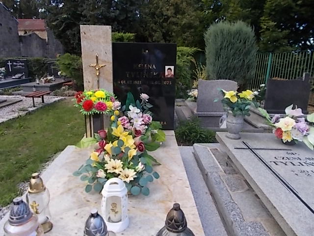 Irena Bobrek 1935 Złotoryja - Grobonet - Wyszukiwarka osób pochowanych