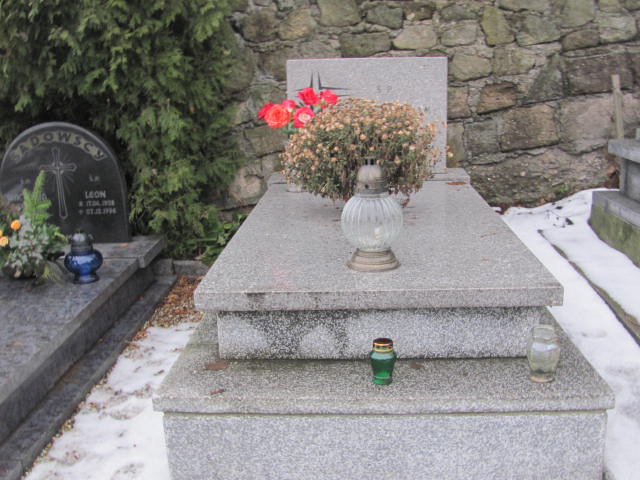 Grób Adam Bielaziun